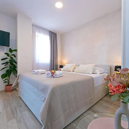 Nataly With Free Parking Appartement