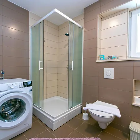 Nataly With Free Parking Makarska