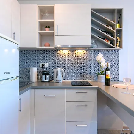 アパート Nataly With Free Parking マカルスカ