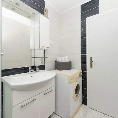 Apartment Nataly With Free Parking Makarska