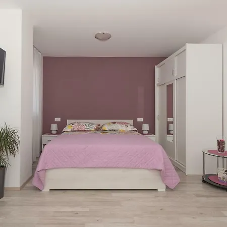 Apartment Nataly With Free Parking Makarska