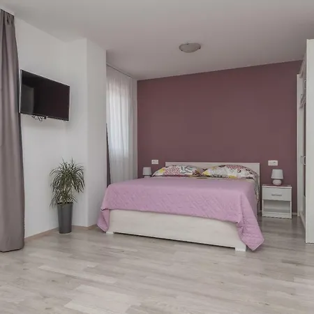 Nataly With Free Parking Makarska