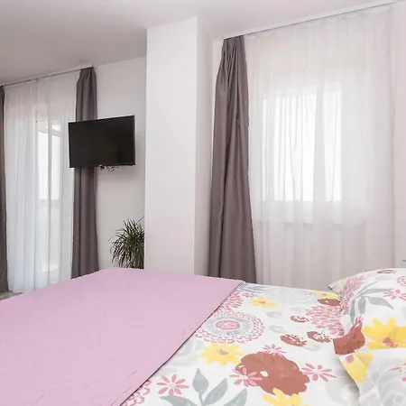 Apartment Nataly With Free Parking Makarska