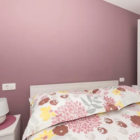 Apartment Nataly With Free Parking Makarska