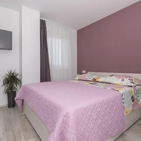Nataly With Free Parking * Makarska