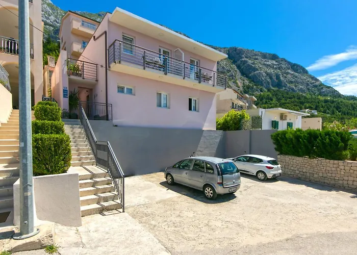 Nataly With Free Parking Apartman Makarska