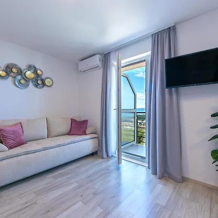 Apartament Nataly With Free Parking Makarska